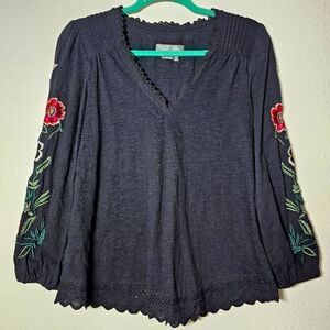 Anthropologie XS black top with embroidered flowers lace bottoms